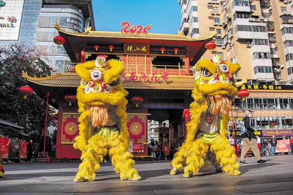 醒狮表演舞出新春“精气神” 白洁/摄