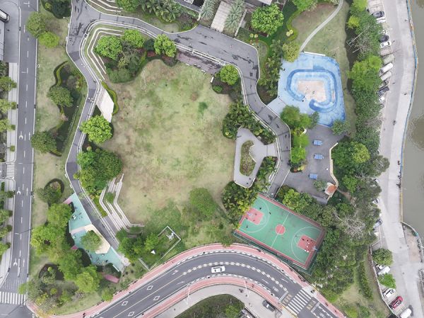 海珠环岛路珠江河畔同心圆口袋公园体育设施齐备 林乐峰/摄